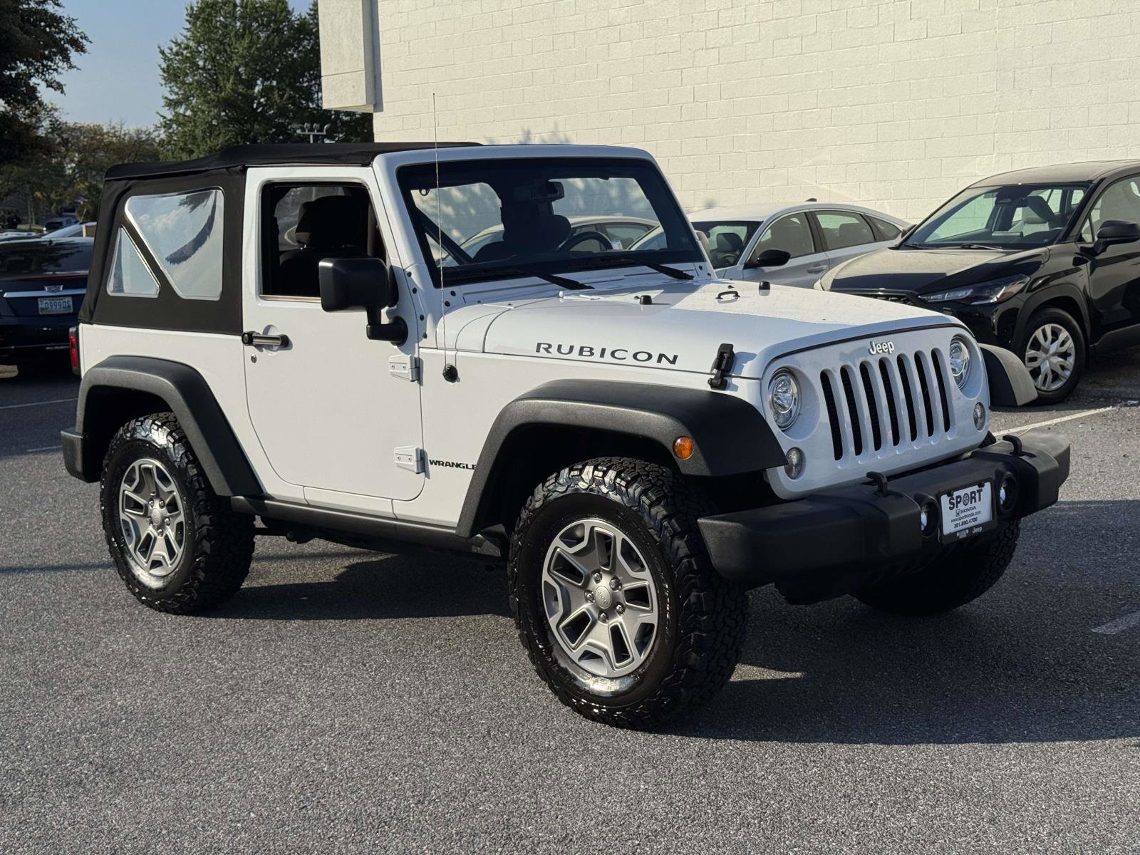 Used 2017 Jeep Wrangler Rubicon w/ Power Convenience Group image 23