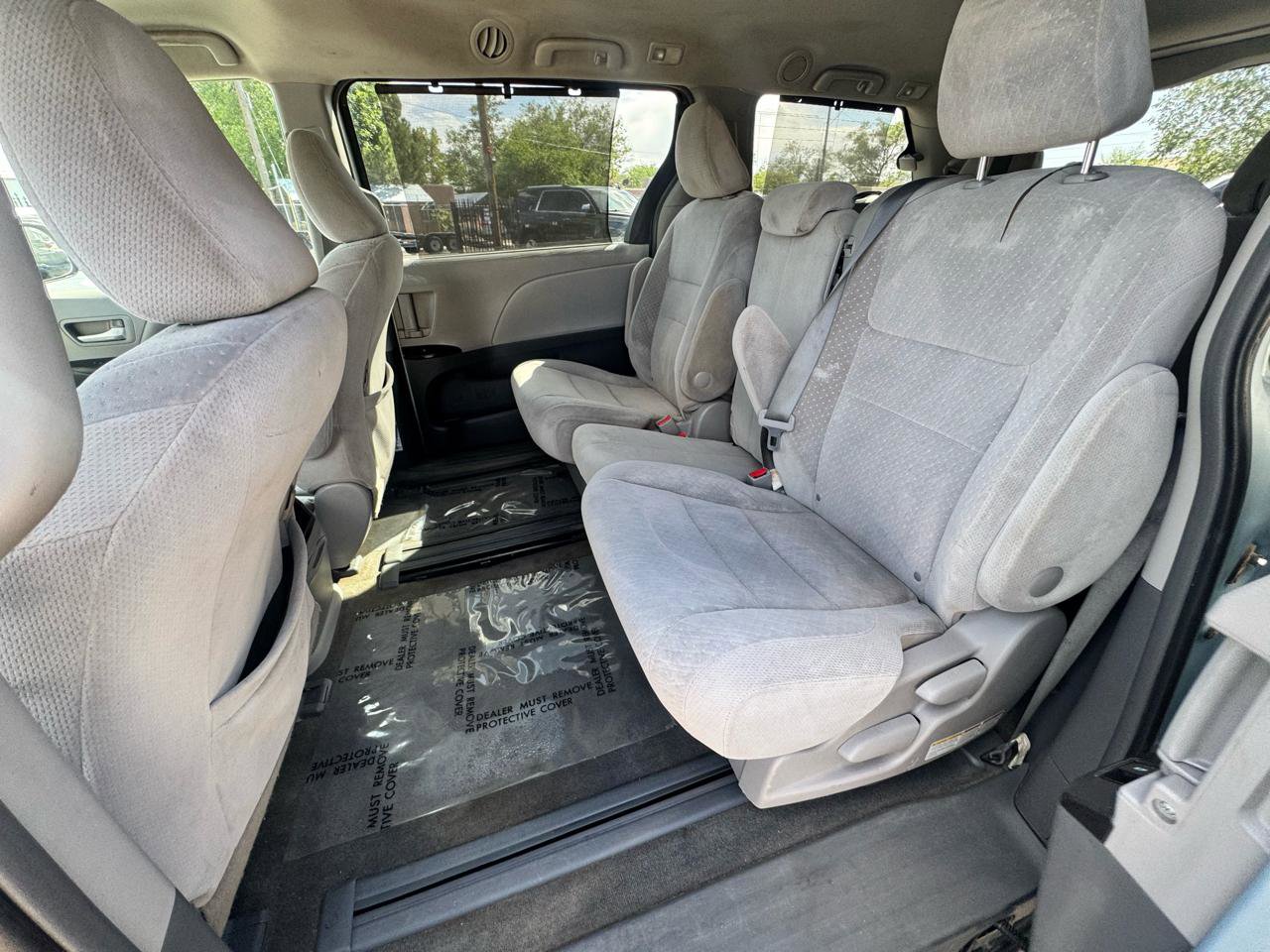 Used 2015 Toyota Sienna LE FWD image 16
