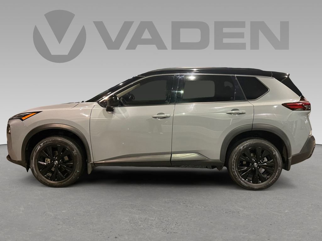 Used 2023 Nissan Rogue SV w/ SV Premium B Package image 8