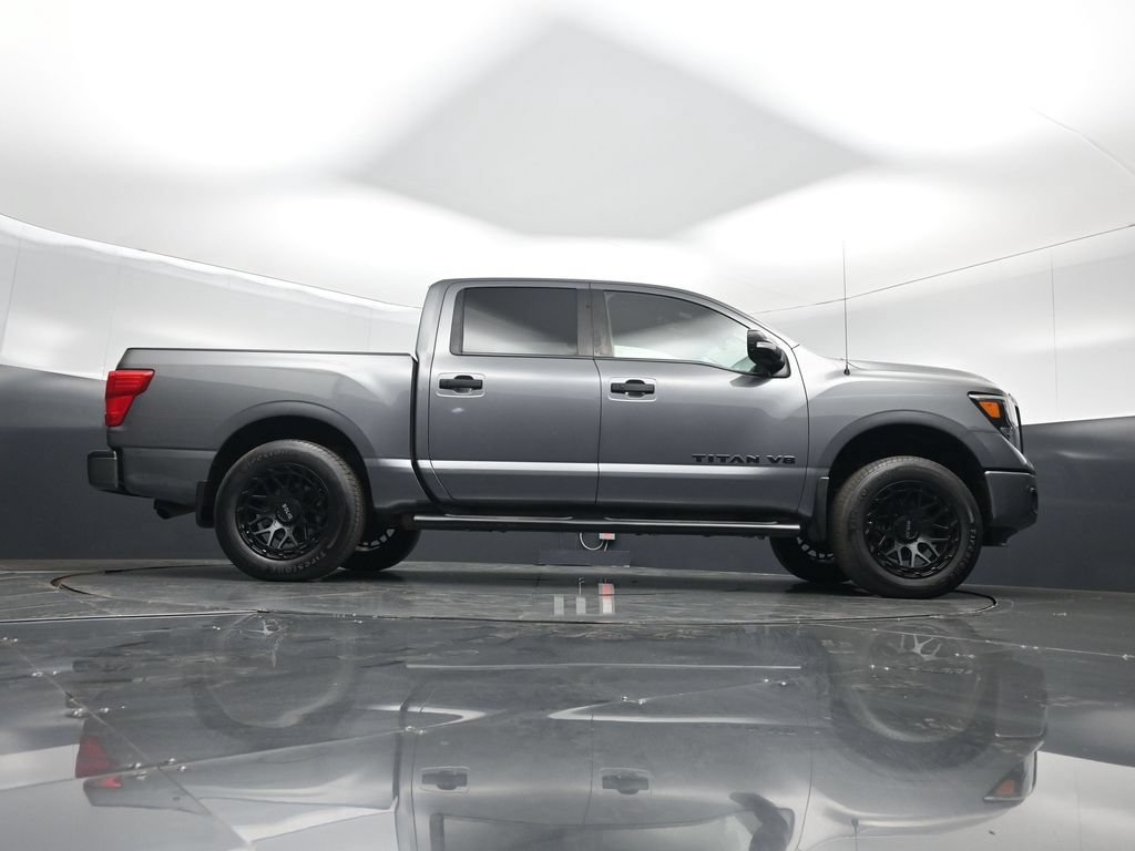 Used 2019 Nissan Titan SV w/ SV Convenience Package RWD image 48