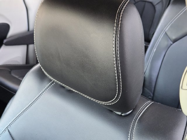 Used 2024 Chrysler Pacifica Touring-L FWD image 15