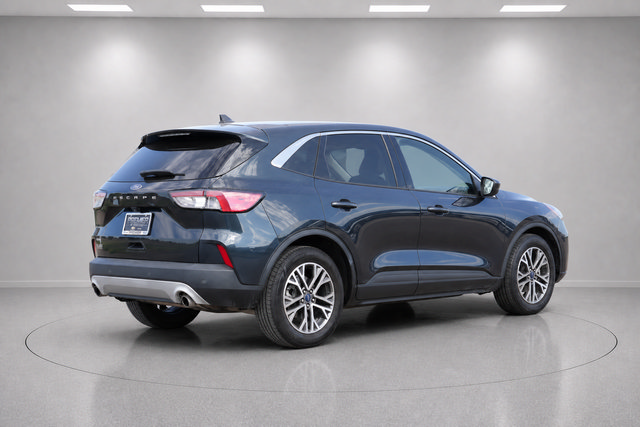 Used 2022 Ford Escape SEL w/ Technology Package FWD image 3
