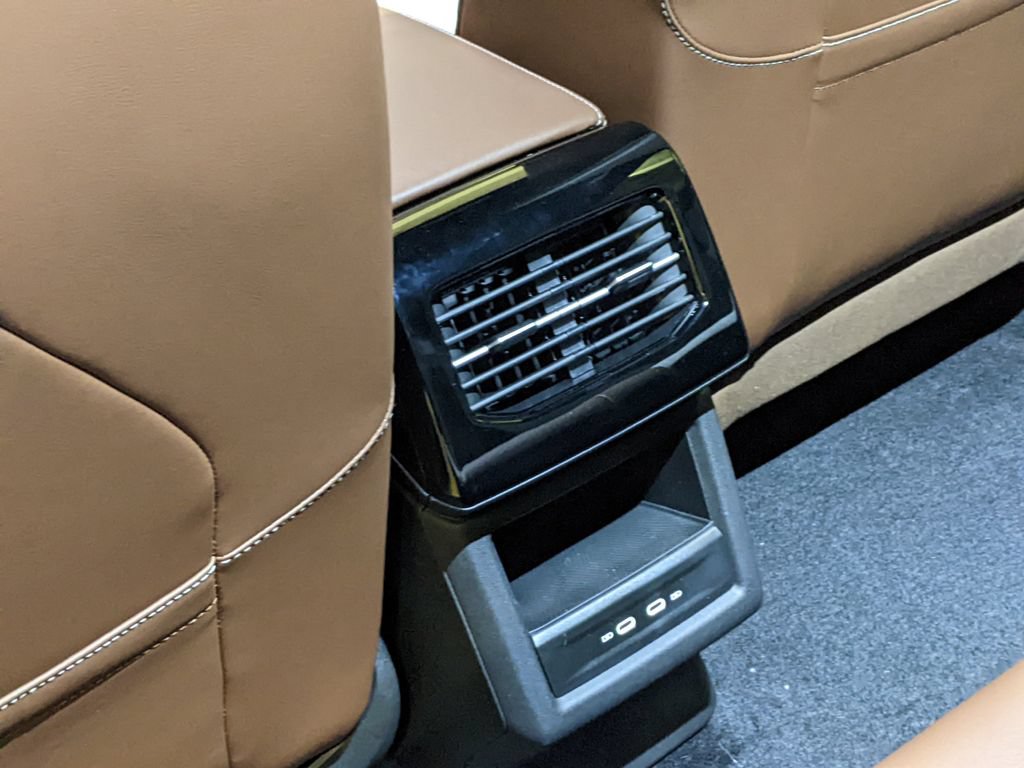 New 2026 Volkswagen ID.4 Pro AWD/4WD image 23