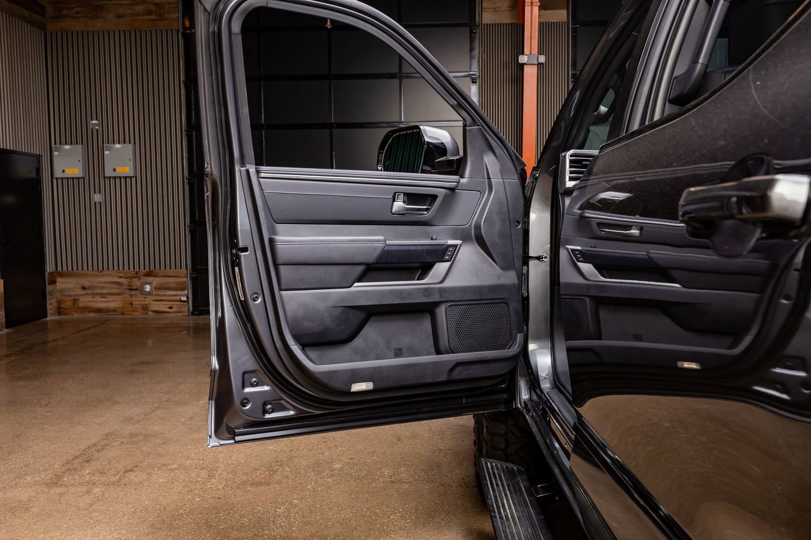 Used 2025 Toyota Tundra Platinum image 36
