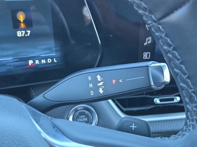 Used 2026 Chevrolet Equinox LT FWD image 16