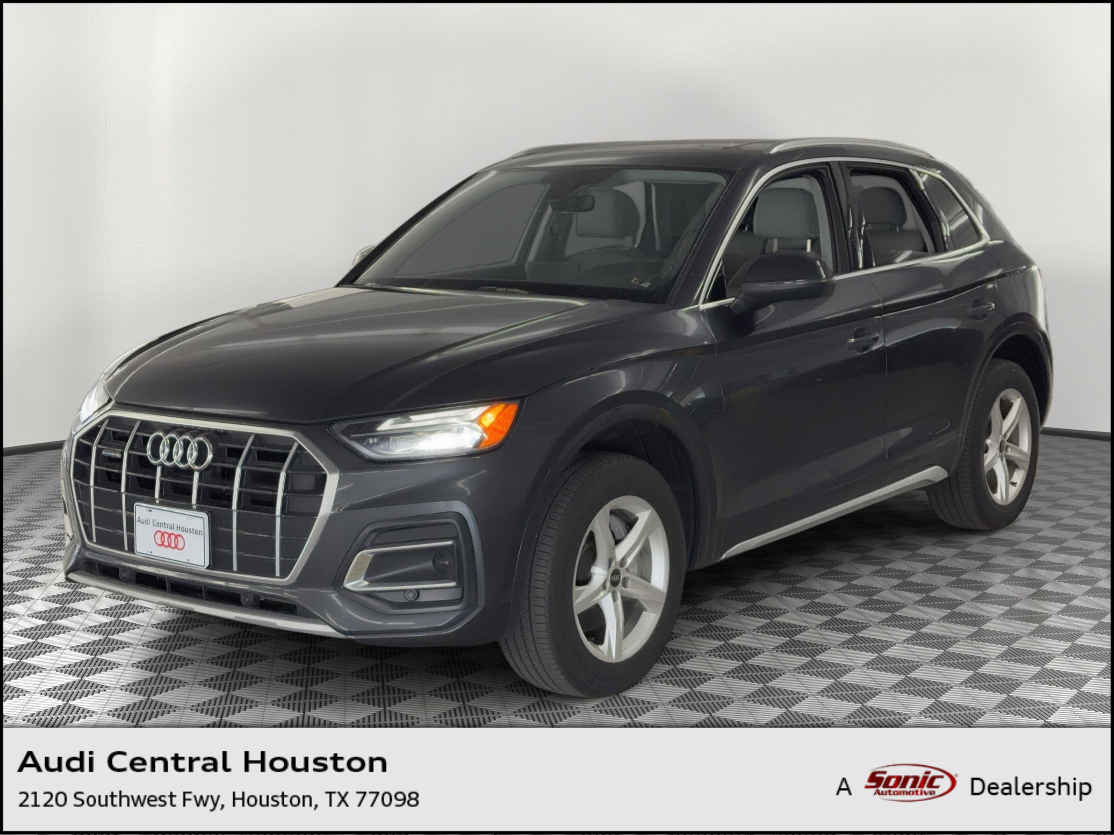 Certified 2023 Audi Q5 2.0T Premium w/ Convenience Package image 1