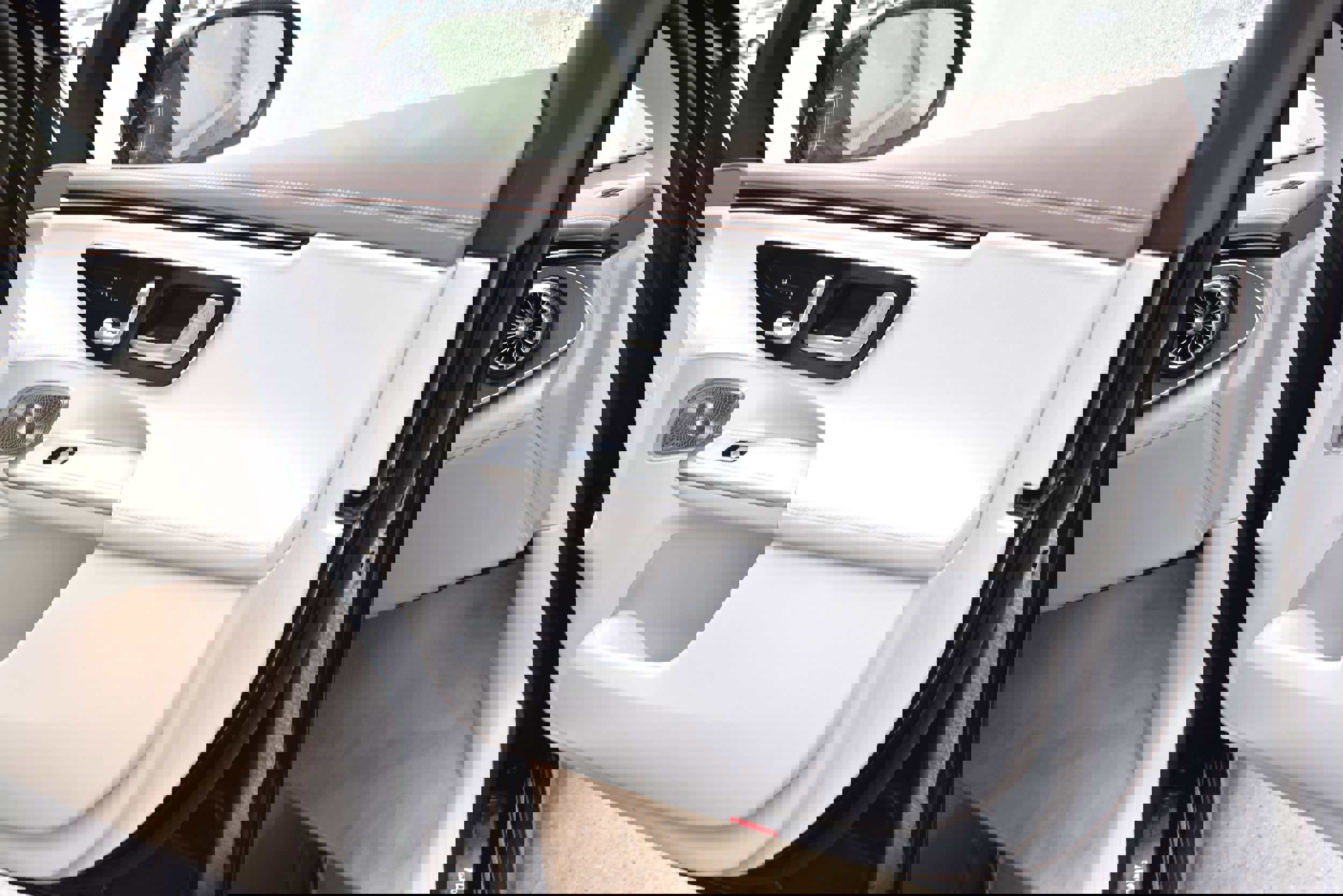 Used 2023 Mercedes-Benz EQE 500 4MATIC SUV image 27