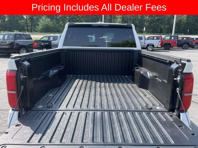 Used 2024 Toyota Tacoma SR5 AWD/4WD image 13