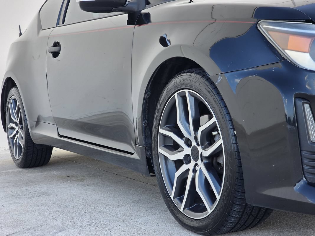 Used 2015 Scion tC FWD image 30