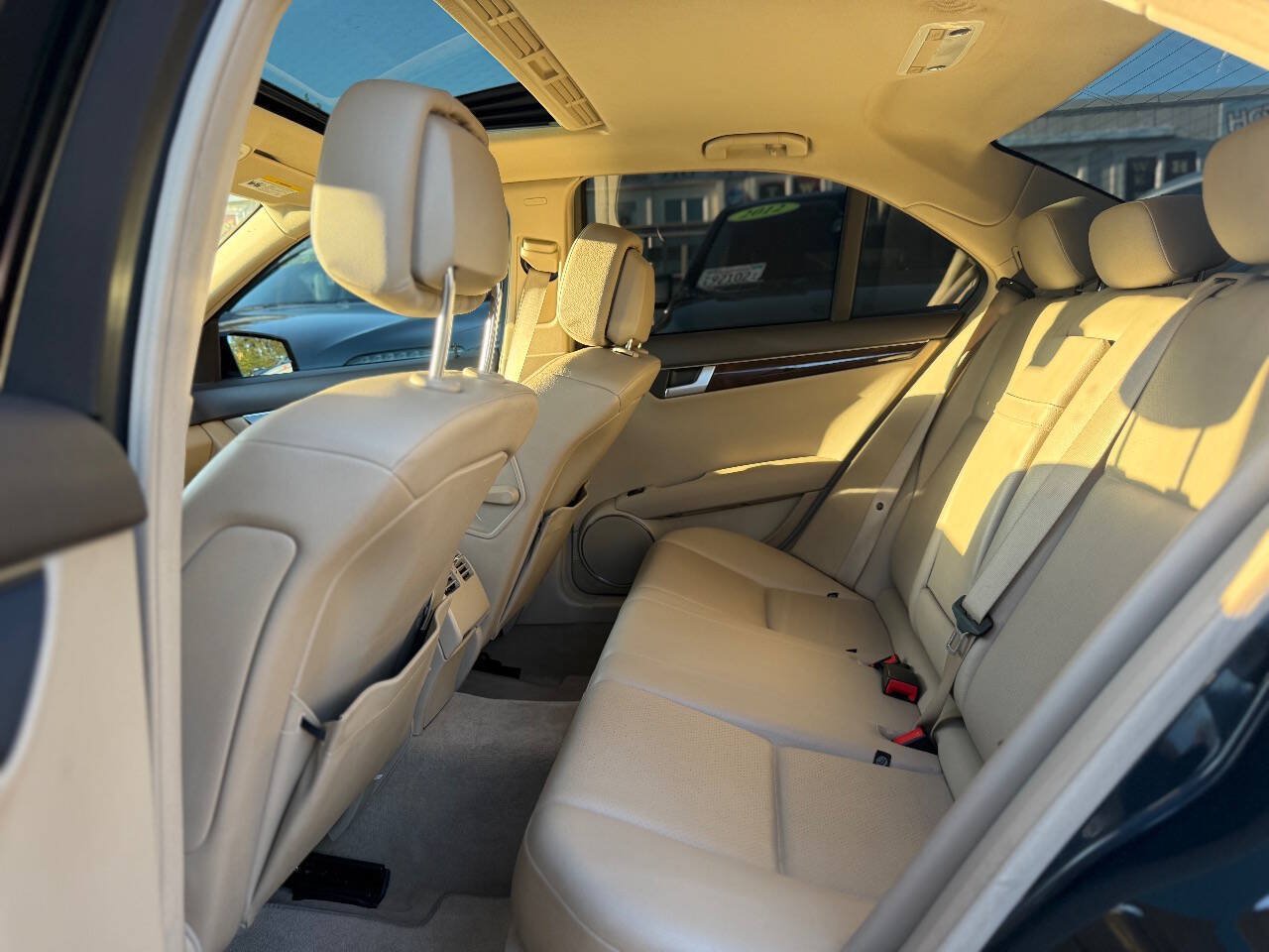 Used 2013 Mercedes-Benz C 250 Sedan image 11