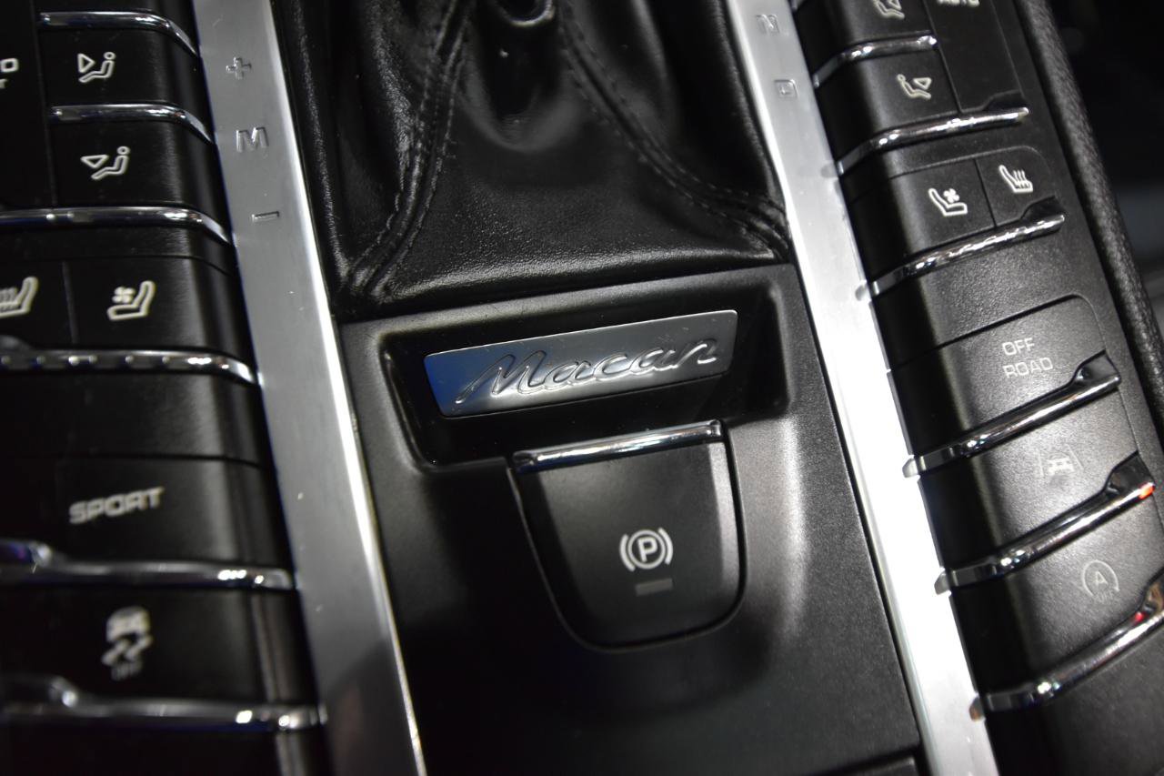 Used 2018 Porsche Macan AWD/4WD image 37