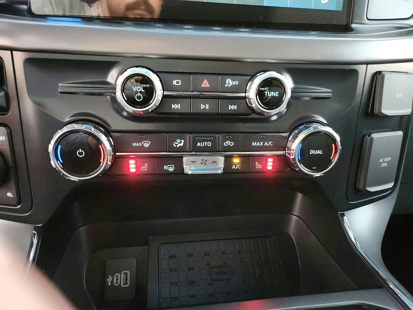 New 2025 Ford F150 XLT w/ Equipment Group 302A MID image 18