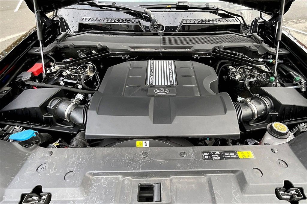 Used 2025 Land Rover Defender 110 V8 image 30