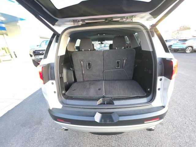 Used 2018 GMC Acadia SLE image 25