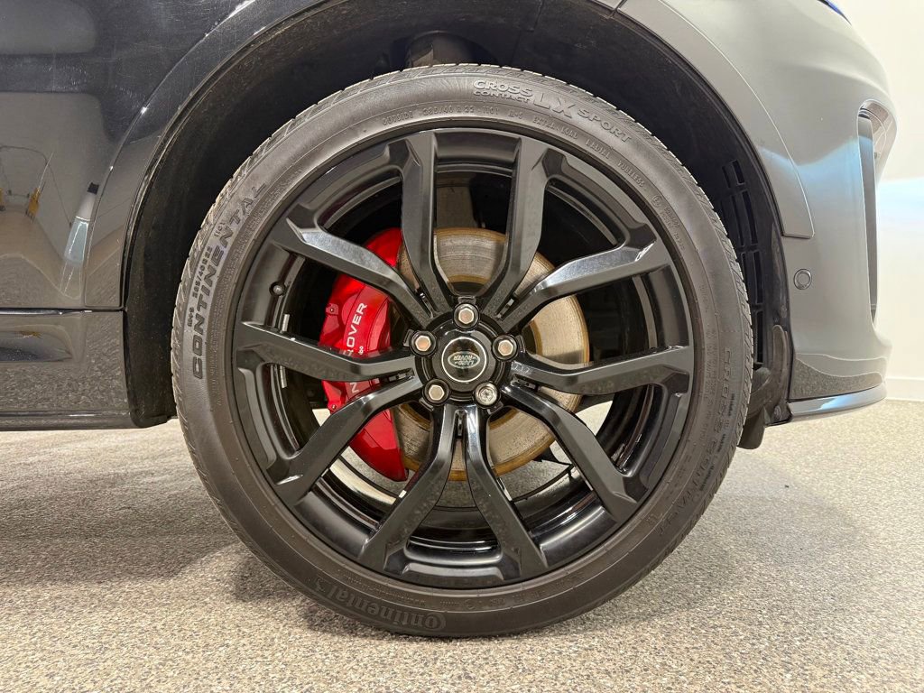 Used 2022 Land Rover Range Rover Sport SVR image 31