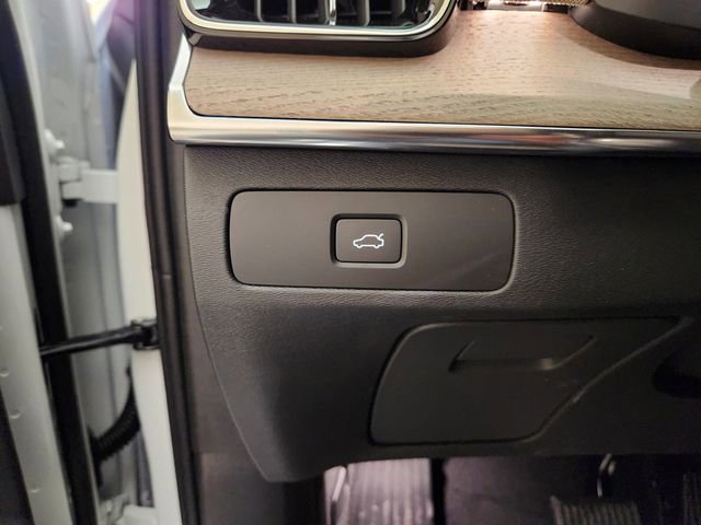 New 2026 Volvo XC90 B6 Ultra w/ Protection Package AWD/4WD image 22