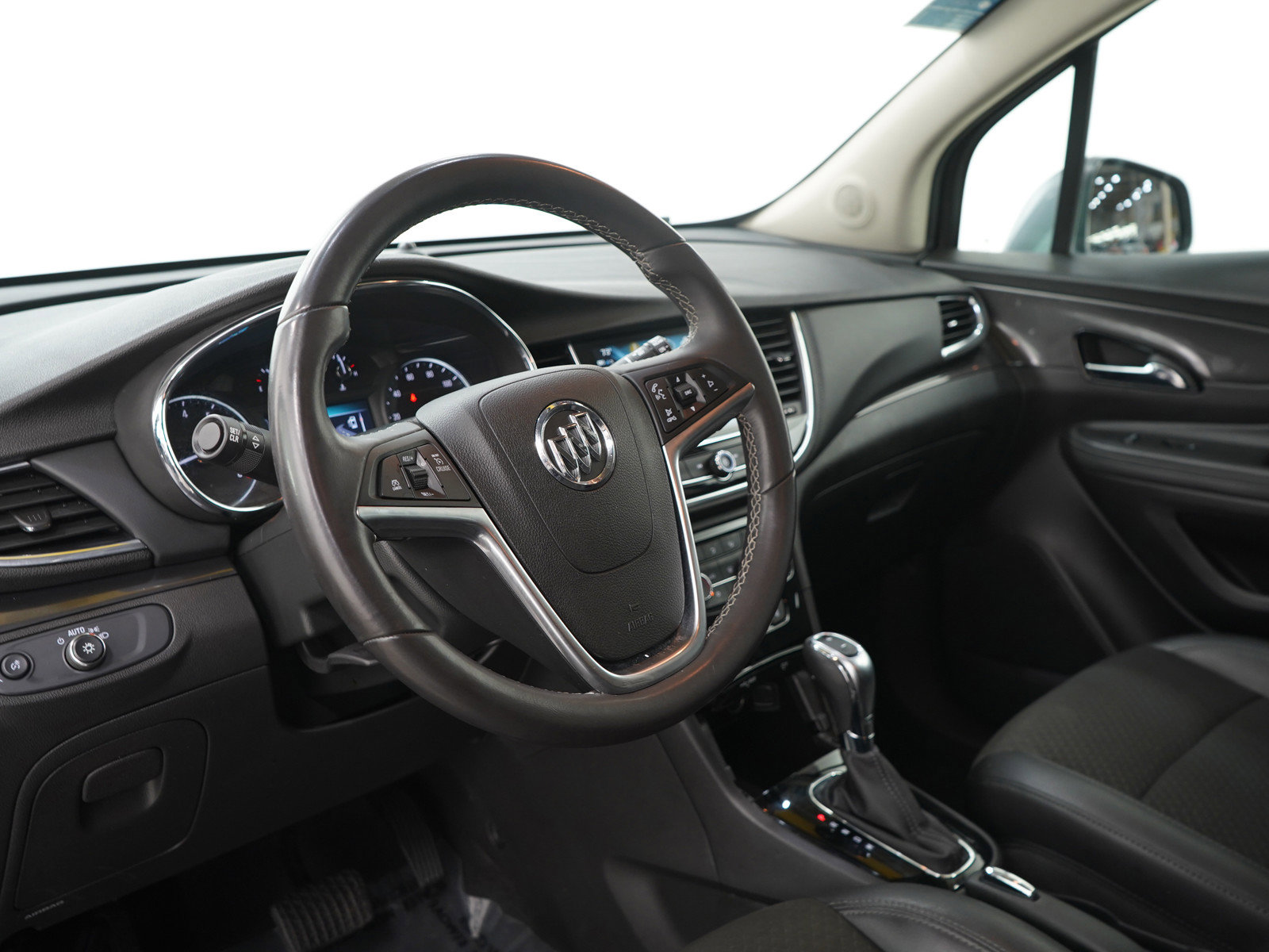 Used 2019 Buick Encore Preferred w/ Safety Package AWD/4WD image 24