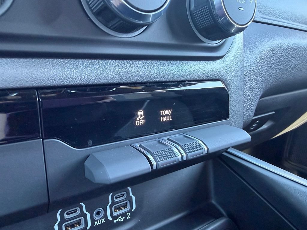 Certified 2024 RAM 1500 Big Horn AWD/4WD image 23