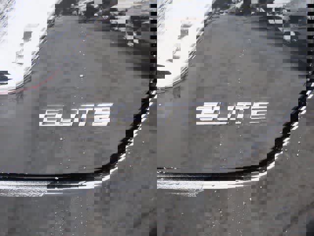 Certified 2025 Honda Pilot Elite image 8