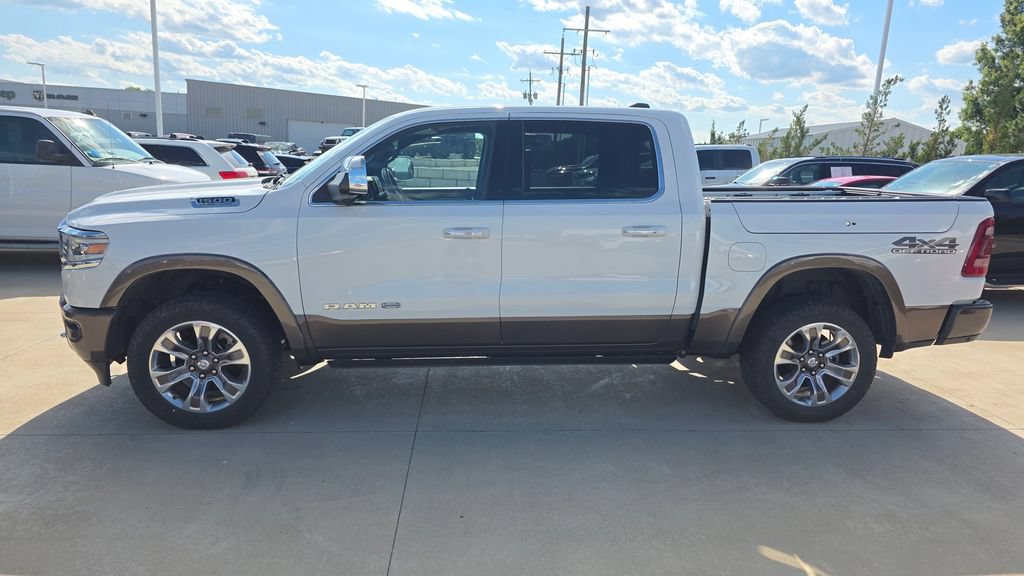 Used 2022 RAM 1500 Limited AWD/4WD image 2