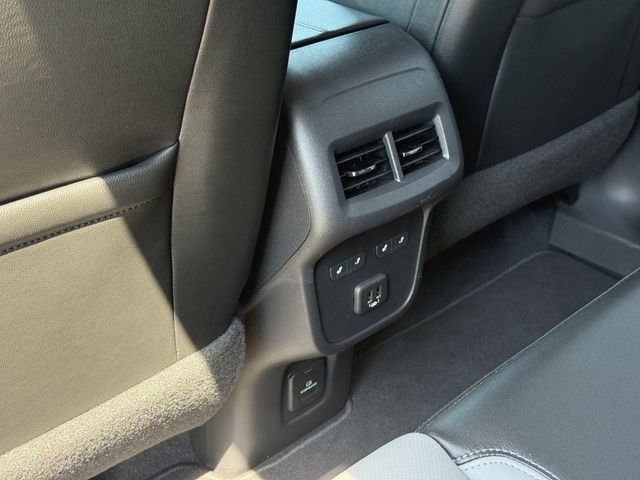 Used 2020 Chevrolet Equinox Premier image 31