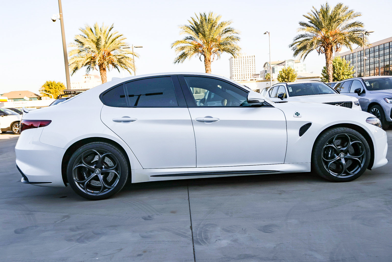 Used 2019 Alfa Romeo Giulia Quadrifoglio w/ Driver Assist Dynamic Package RWD image 4