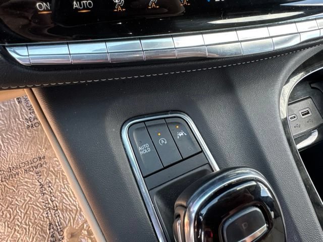 Used 2024 Cadillac Escalade Premium Luxury AWD/4WD image 30