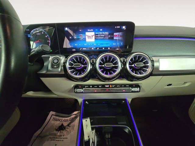 Used 2023 Mercedes-Benz GLB 250 4MATIC image 11