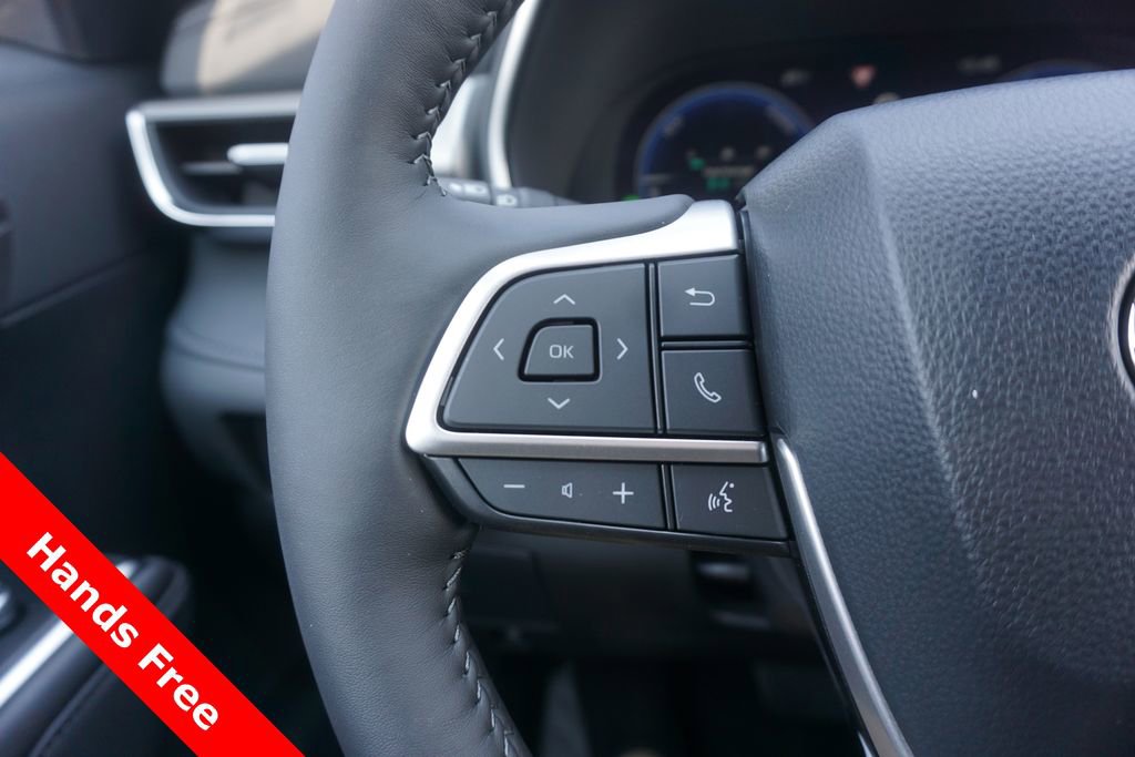 New 2026 Toyota Highlander Platinum image 4