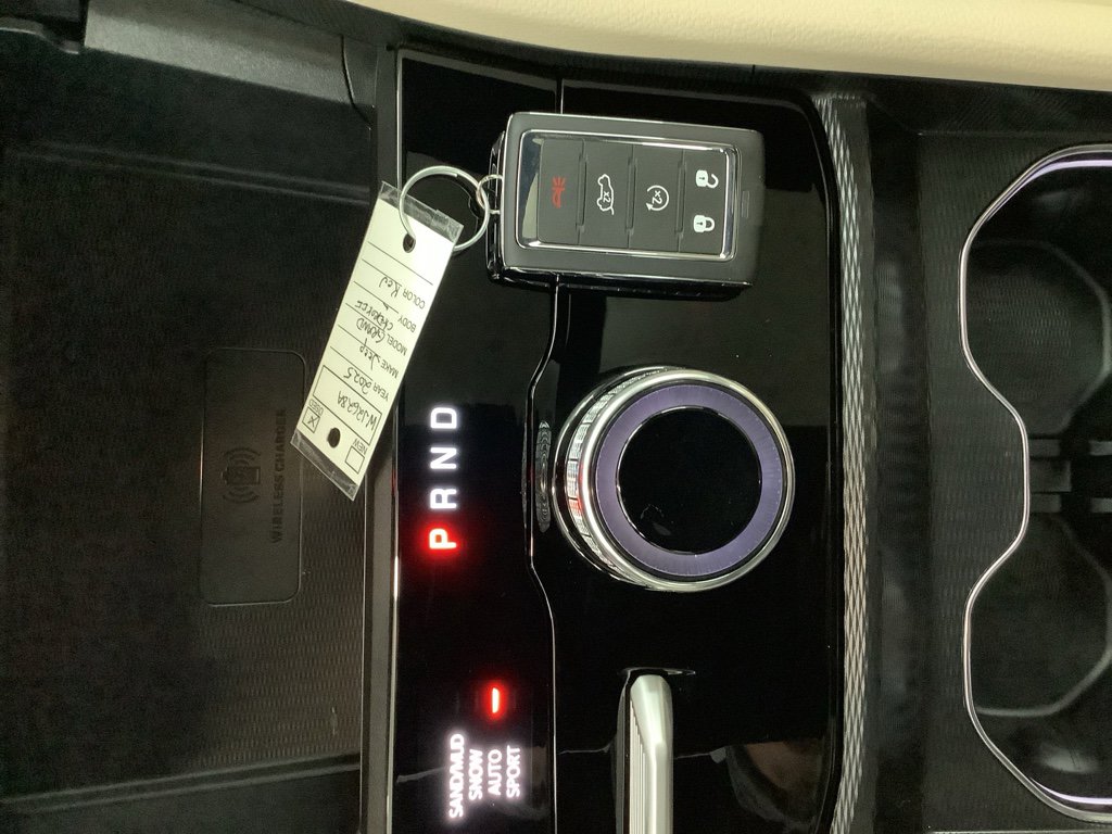 Used 2025 Jeep Grand Cherokee L Limited w/ Luxury Tech Group II image 22