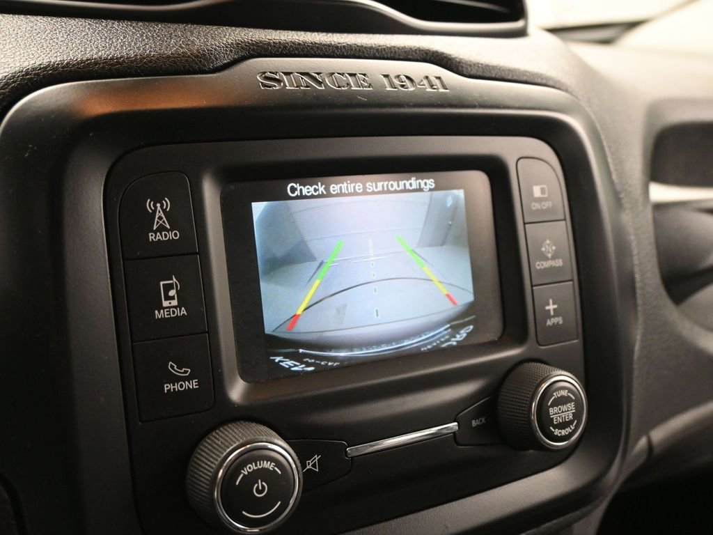 Used 2017 Jeep Renegade Limited FWD image 15