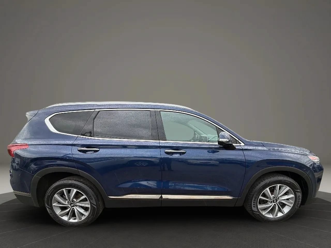 Used 2020 Hyundai Santa Fe Limited AWD/4WD image 4