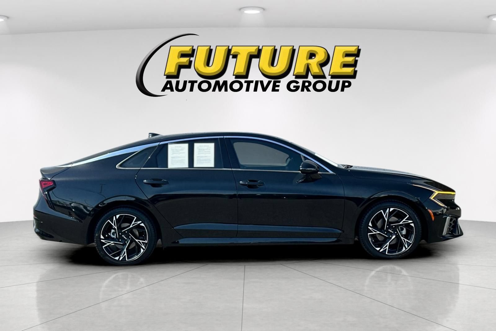 Certified 2025 Kia K5 GT-Line w/ GT-Line Premium Package FWD image 3