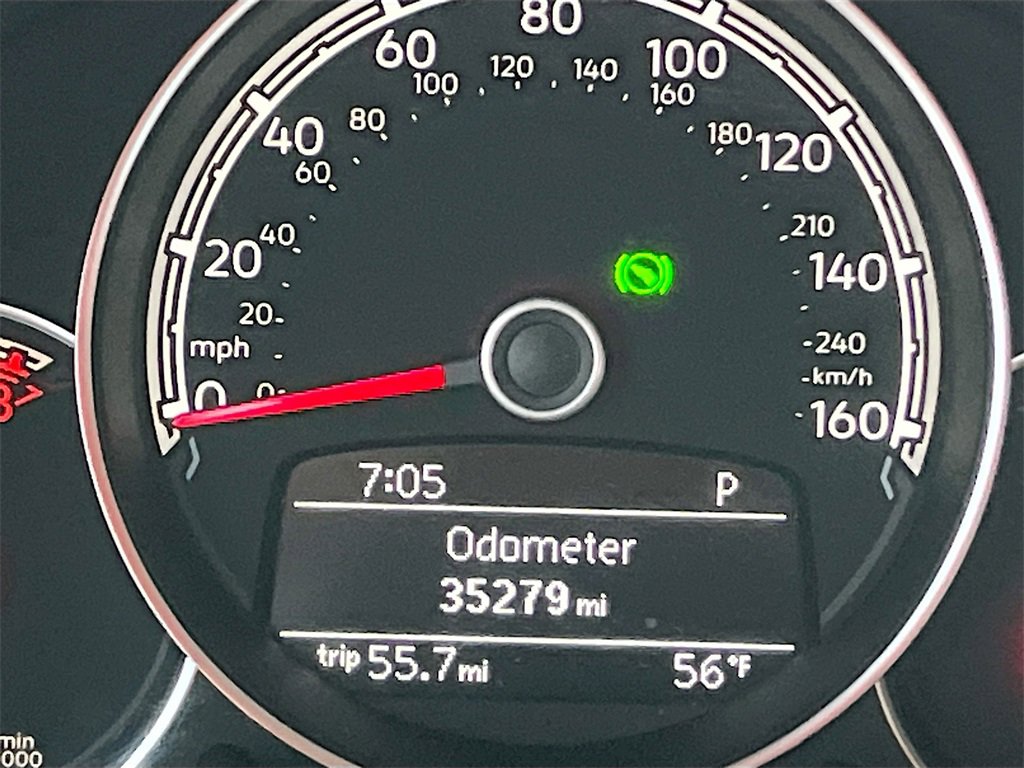 Used 2019 Volkswagen Beetle 2.0T SE image 12