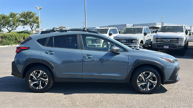 Used 2024 Subaru Crosstrek 2.0i Premium AWD/4WD image 2