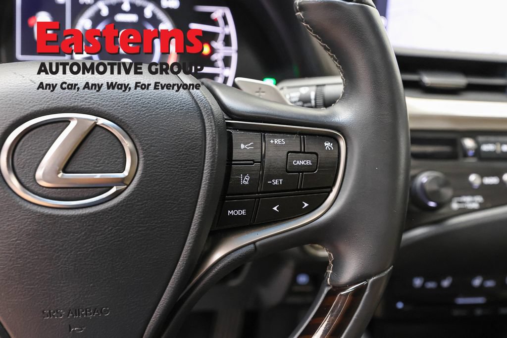 Used 2020 Lexus ES 350 w/ Accessory Package FWD image 16