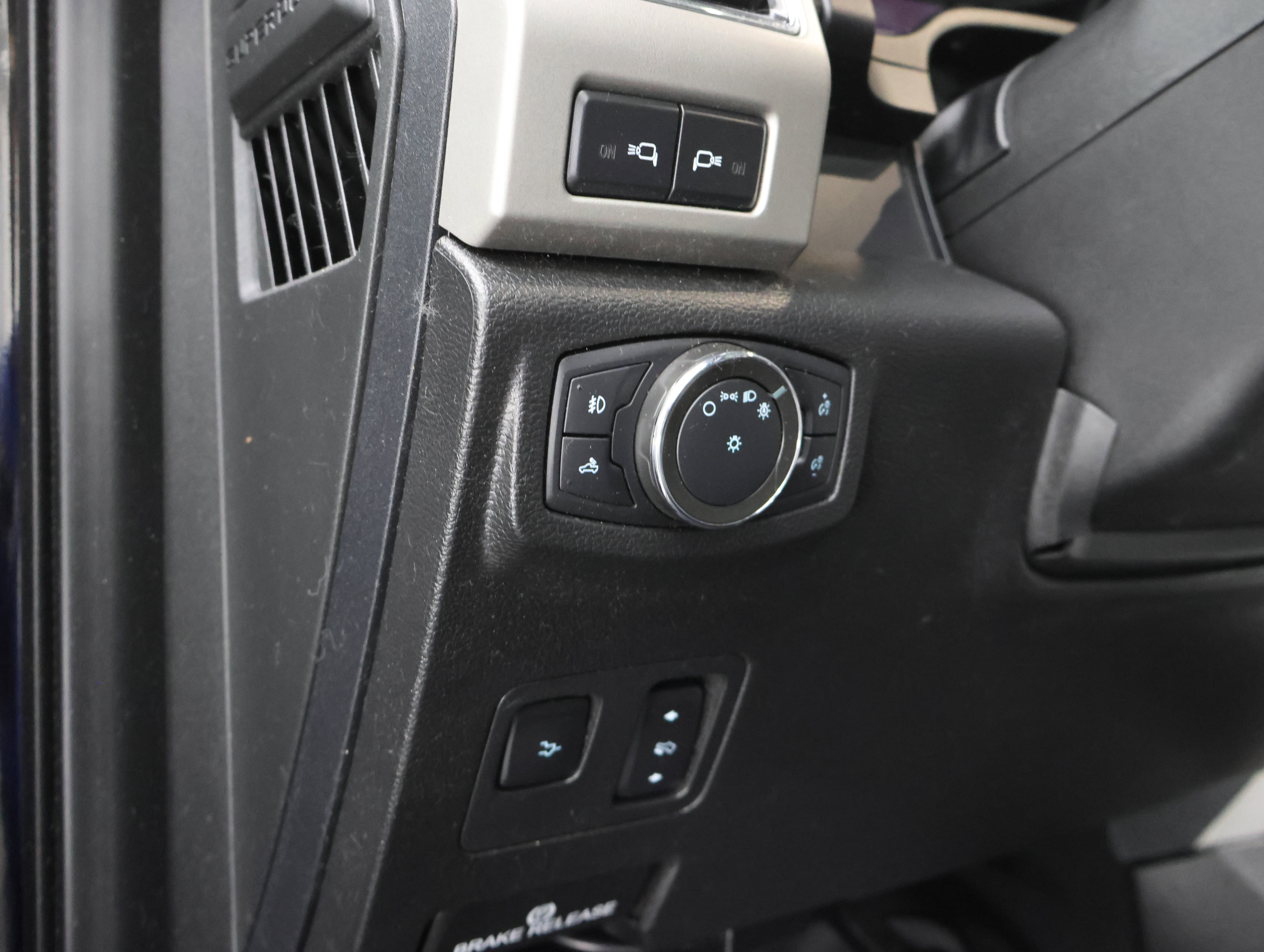 Used 2021 Ford F250 Lariat AWD/4WD image 46