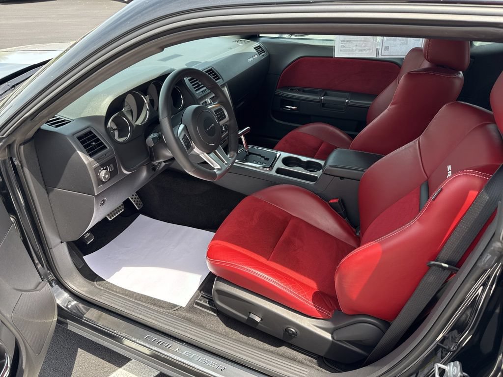 Used 2014 Dodge Challenger SRT8 w/ Harman/Kardon Audio Group RWD image 11