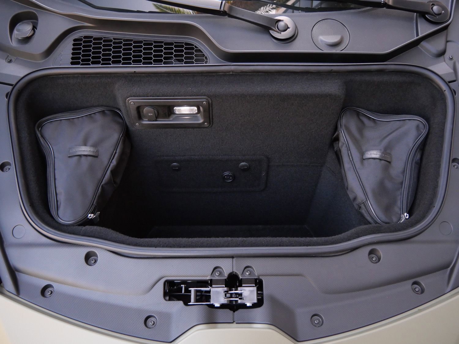 Used 2023 Lamborghini Huracan Tecnica RWD image 27