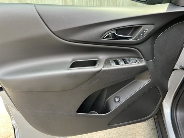 Used 2024 Chevrolet Equinox LT FWD image 11
