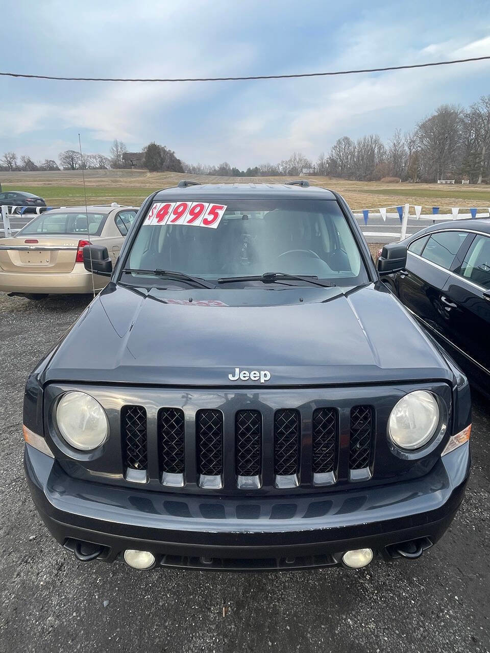Used 2014 Jeep Patriot Latitude image 3
