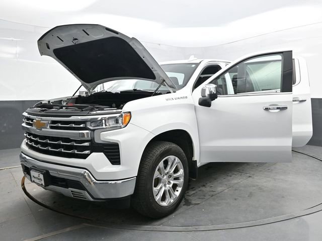 Used 2023 Chevrolet Silverado 1500 LTZ AWD/4WD image 35