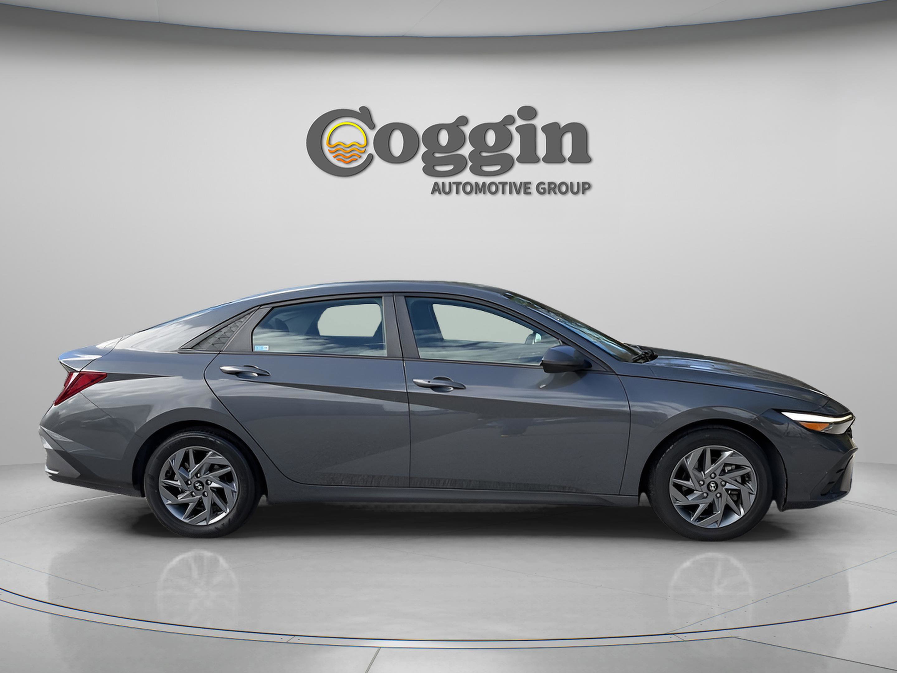 Used 2024 Hyundai Elantra SEL image 7