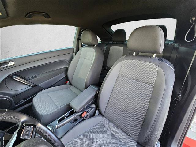 Used 2018 Volkswagen Beetle 2.0T S FWD image 14
