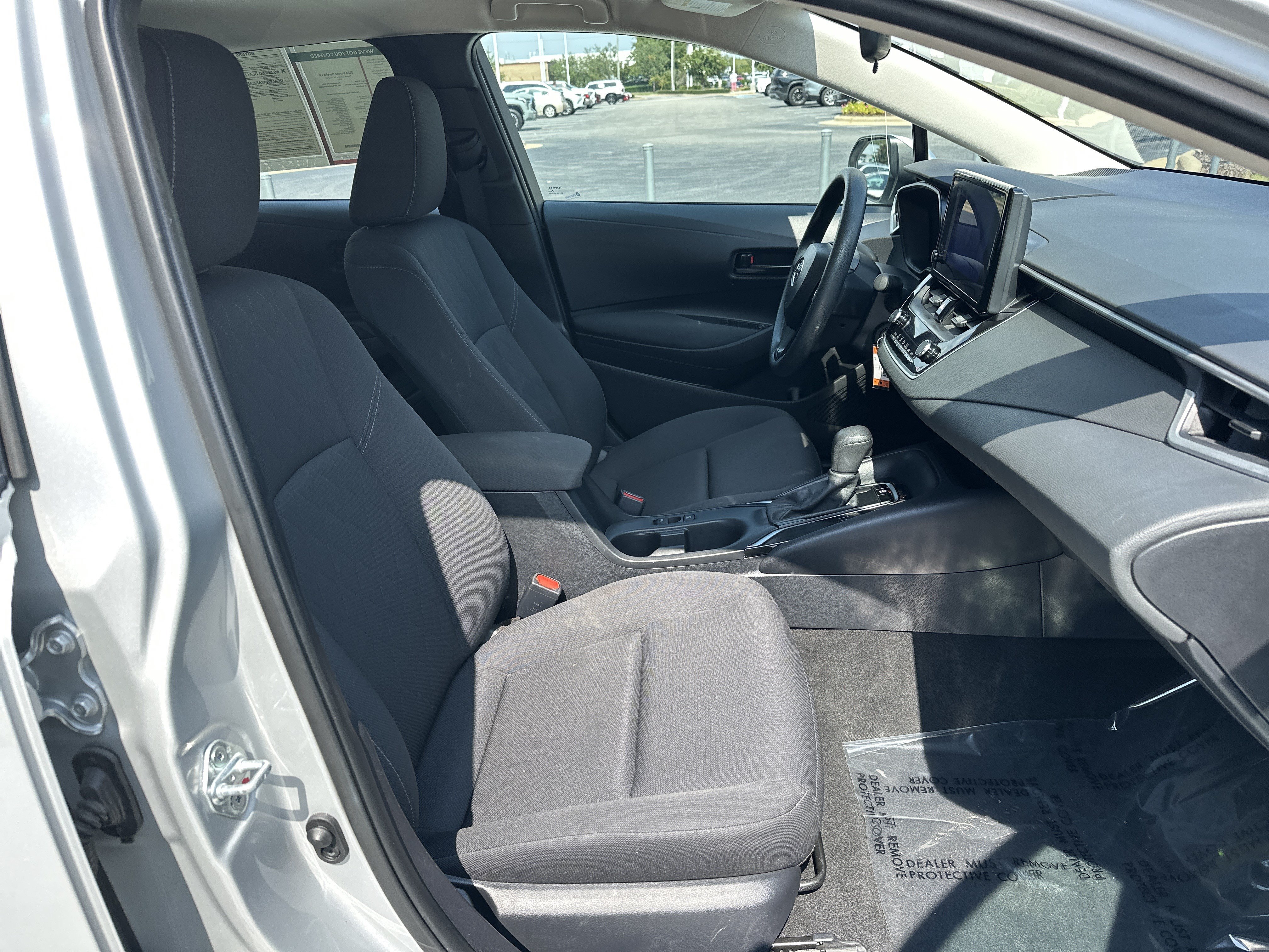 Used 2024 Toyota Corolla LE FWD image 33