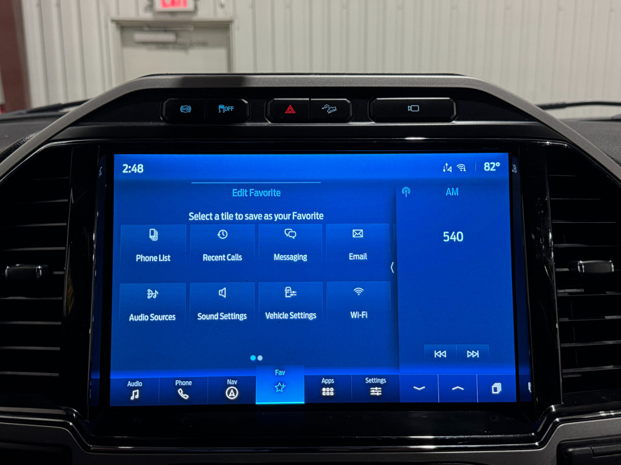 Used 2022 Ford F250 Lariat w/ Chrome Package image 39