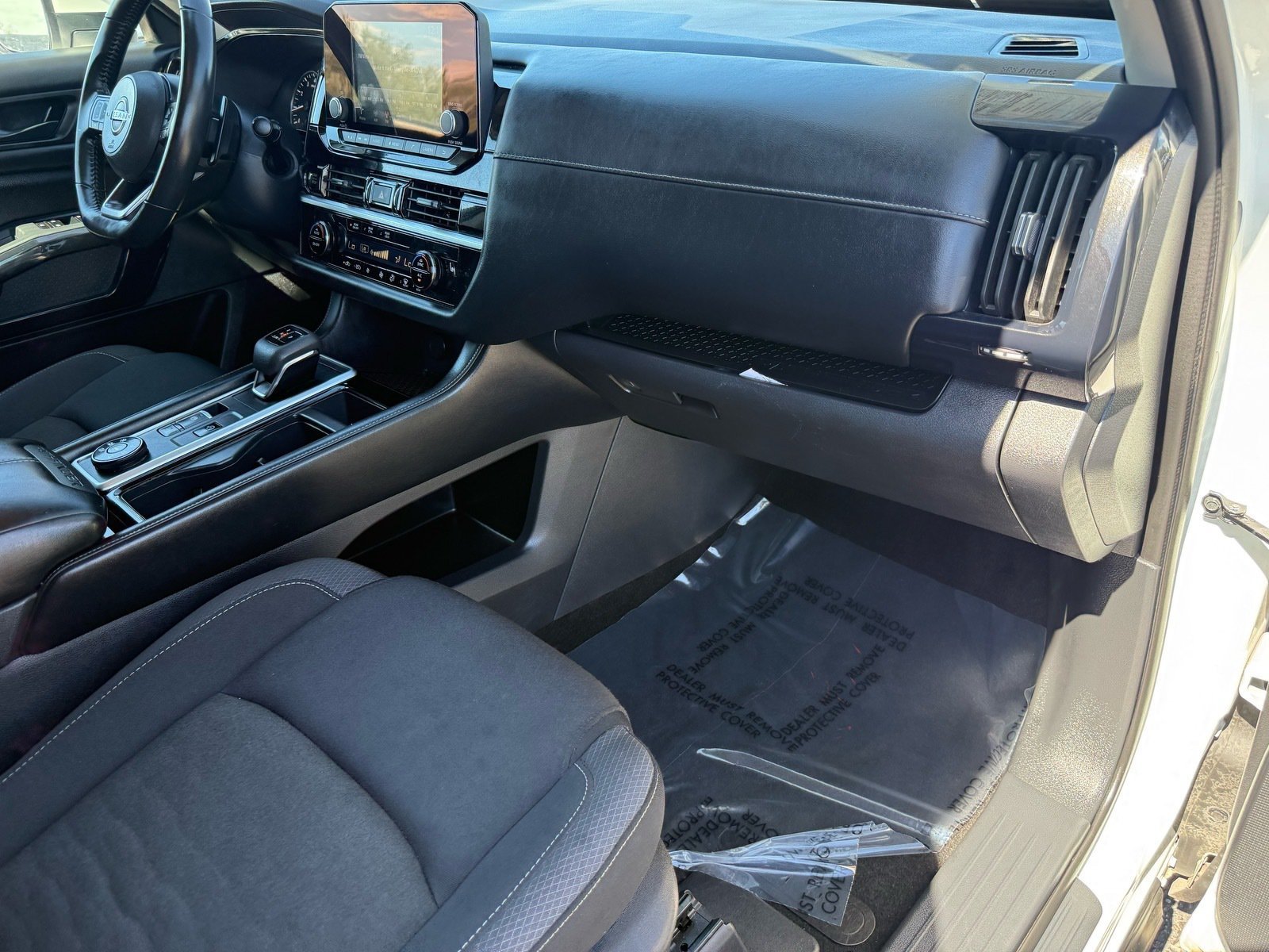 Used 2025 Nissan Pathfinder SV AWD/4WD image 30