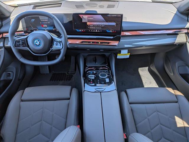 New 2027 BMW i5 M60 w/ Premium Package RWD image 15