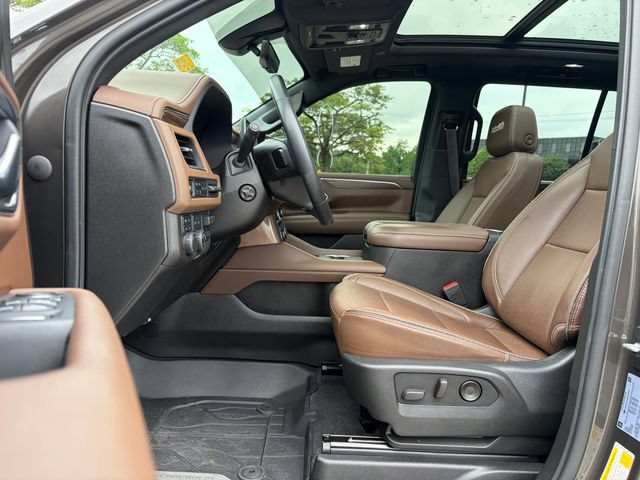 Used 2021 Chevrolet Tahoe High Country w/ Premium Package AWD/4WD image 20