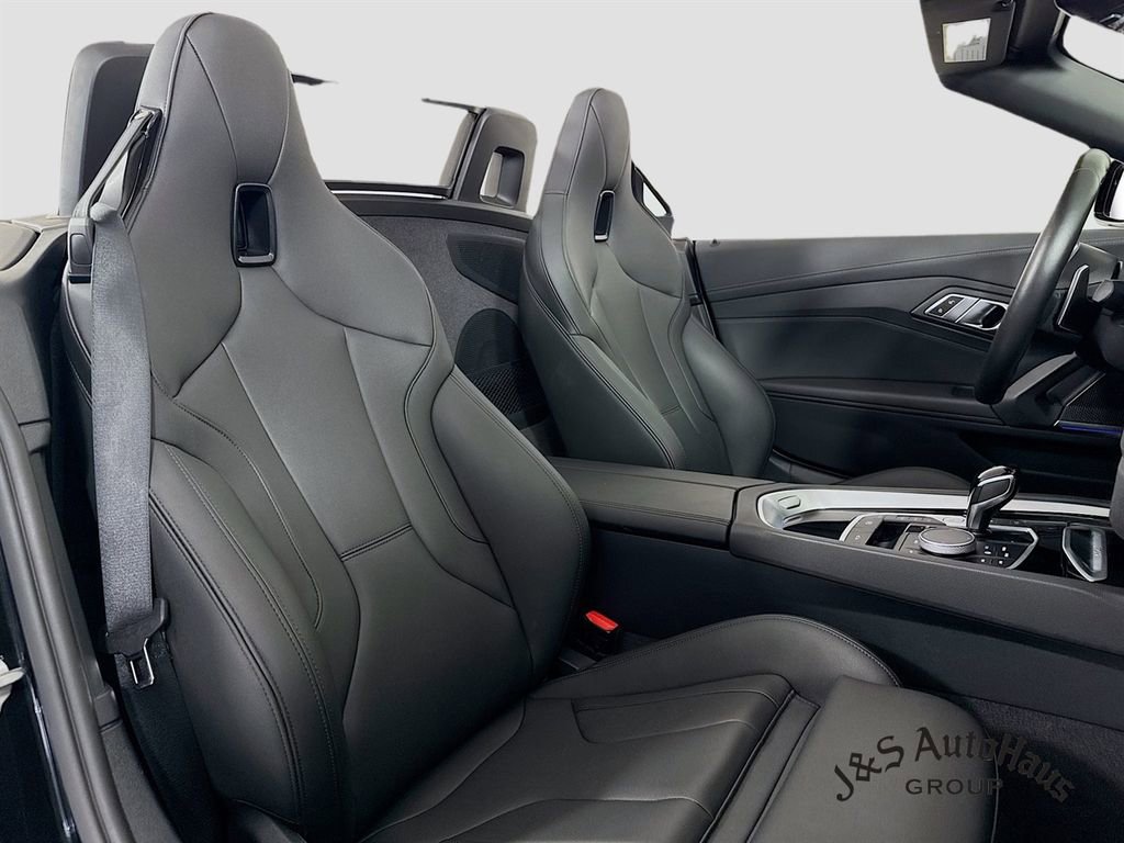 Used 2025 BMW Z4 sDrive30i image 34